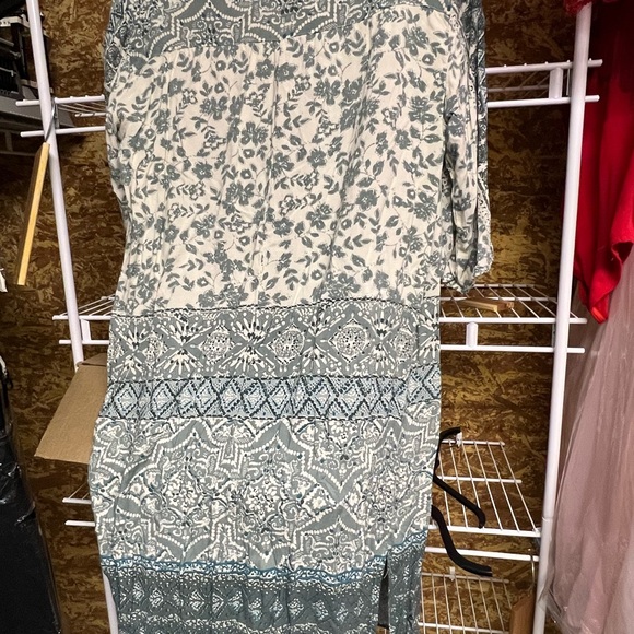 Francesca’s Collection - Picture 2 of 2